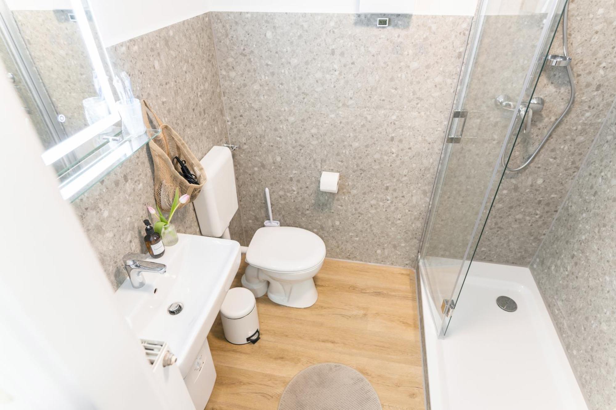 Wolfsburg Innenstadt - Happyhome - Direkt In Der Porschestrasse, 5 Personen & Kind, 3 Zimmer Kültér fotó
